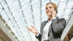 ship broker